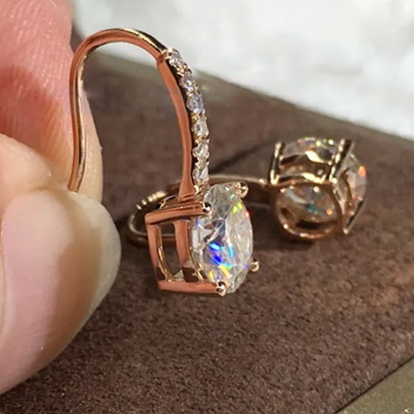 NWT 18k Rose Gold plated Earrings - Picture 3 of 6